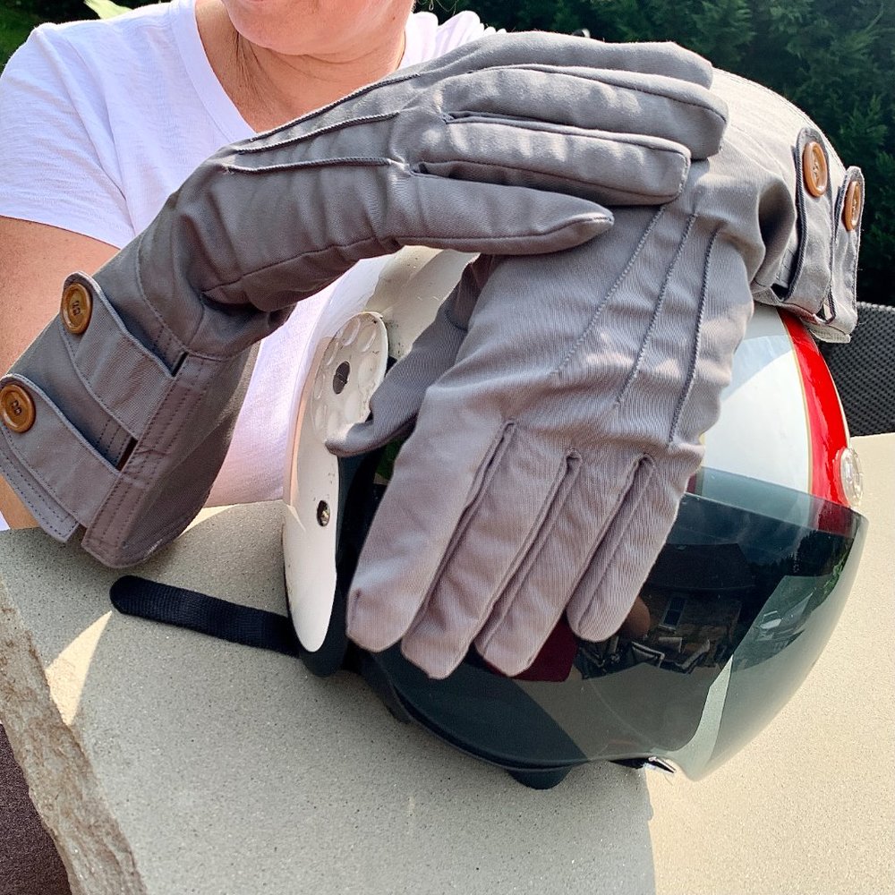 Gucci Washed Gabardine Long Button Gloves in Gray - Picture 9 of 9